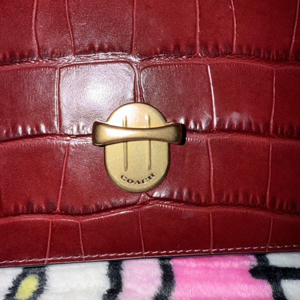 NWOT Elegant Burgundy Coach Croc-Embossed Shoulder Bag - Picture 9 of 9